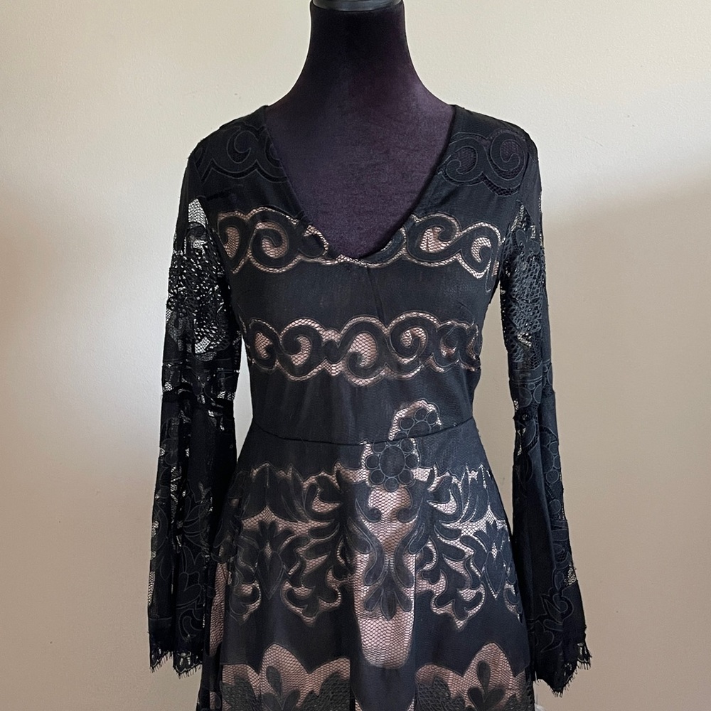 NEW Lily McBee Elegant Black and Nude Lace Dress - Picture 3 of 9